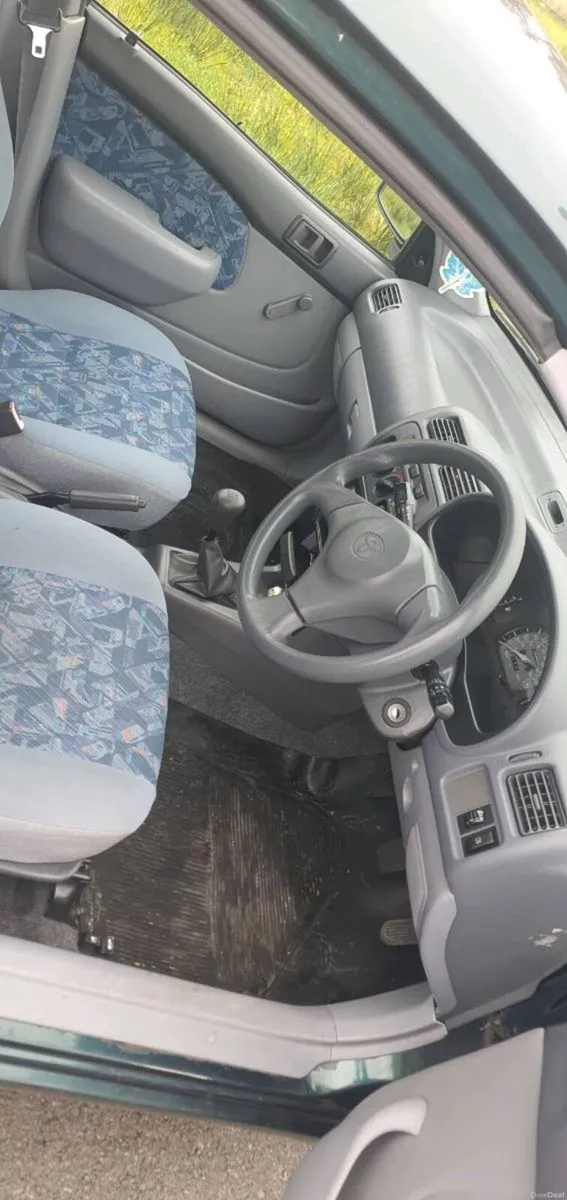 Toyota starlet - Image 4