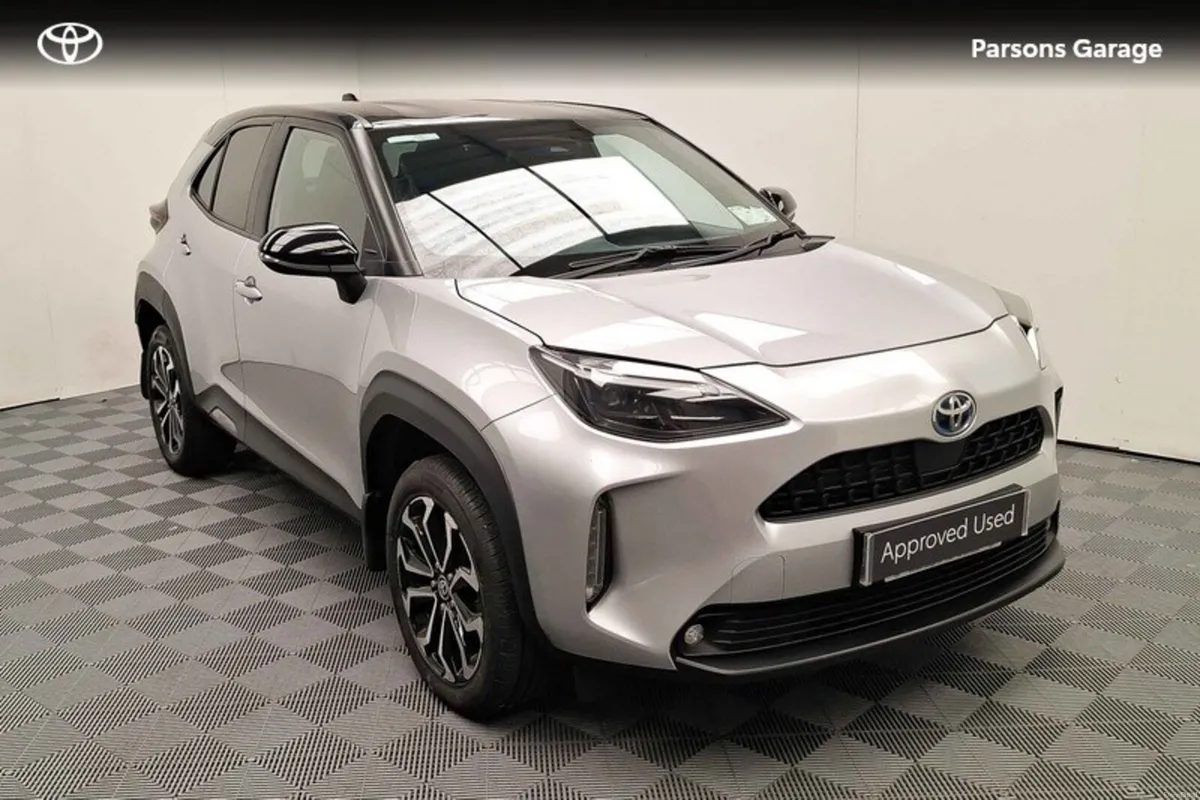 Toyota Yaris Cross CR CROSS LUNA SPORT 4DR AUTO - Image 1