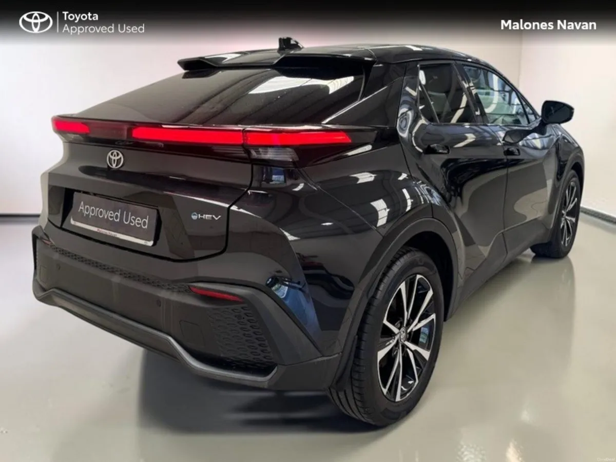 Toyota C-HR Hybrid Sport - Image 2