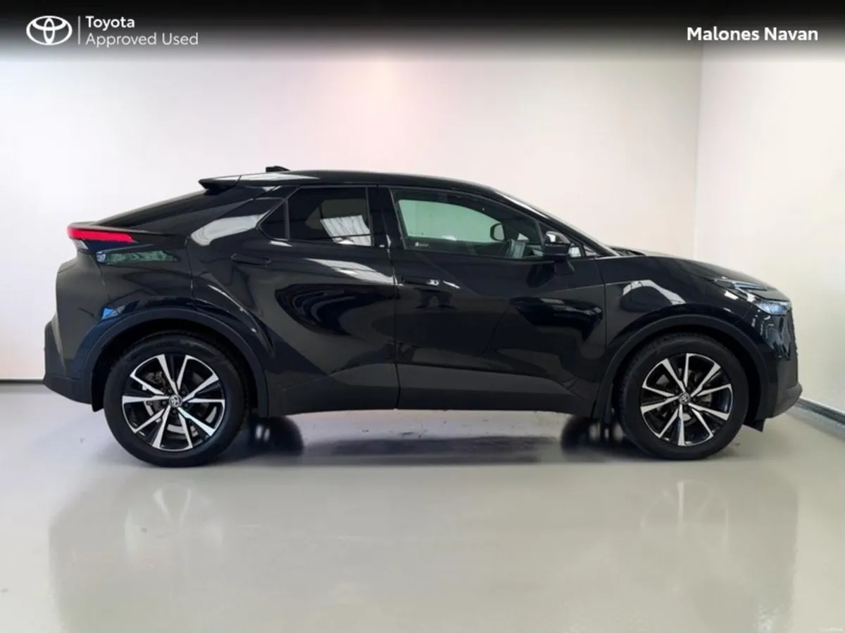 Toyota C-HR Hybrid Sport - Image 3
