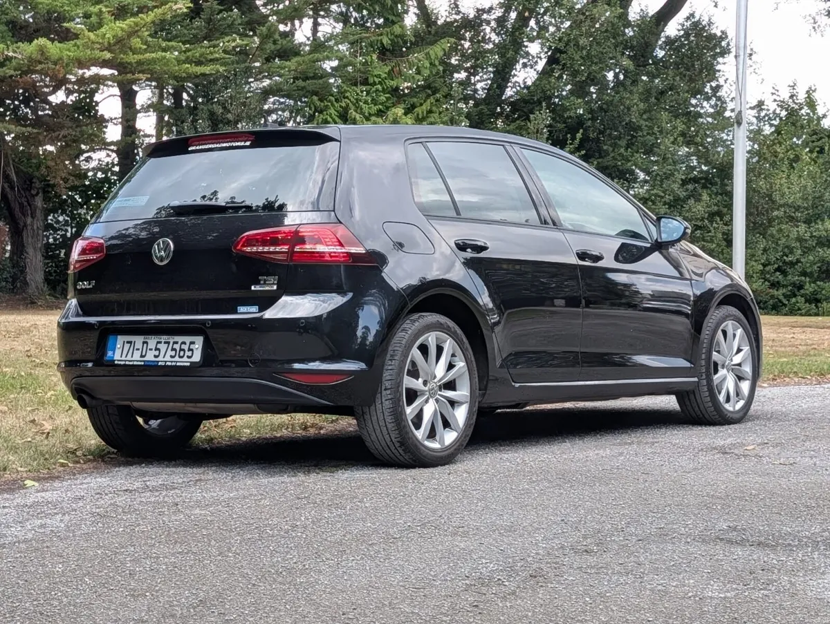 2017 VOLKSWAGEN GOLF AUTOMATIC! CHEAP INSURANCE! - Image 4