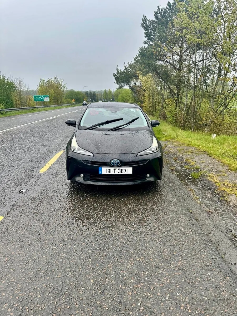 Toyota prius - Image 3