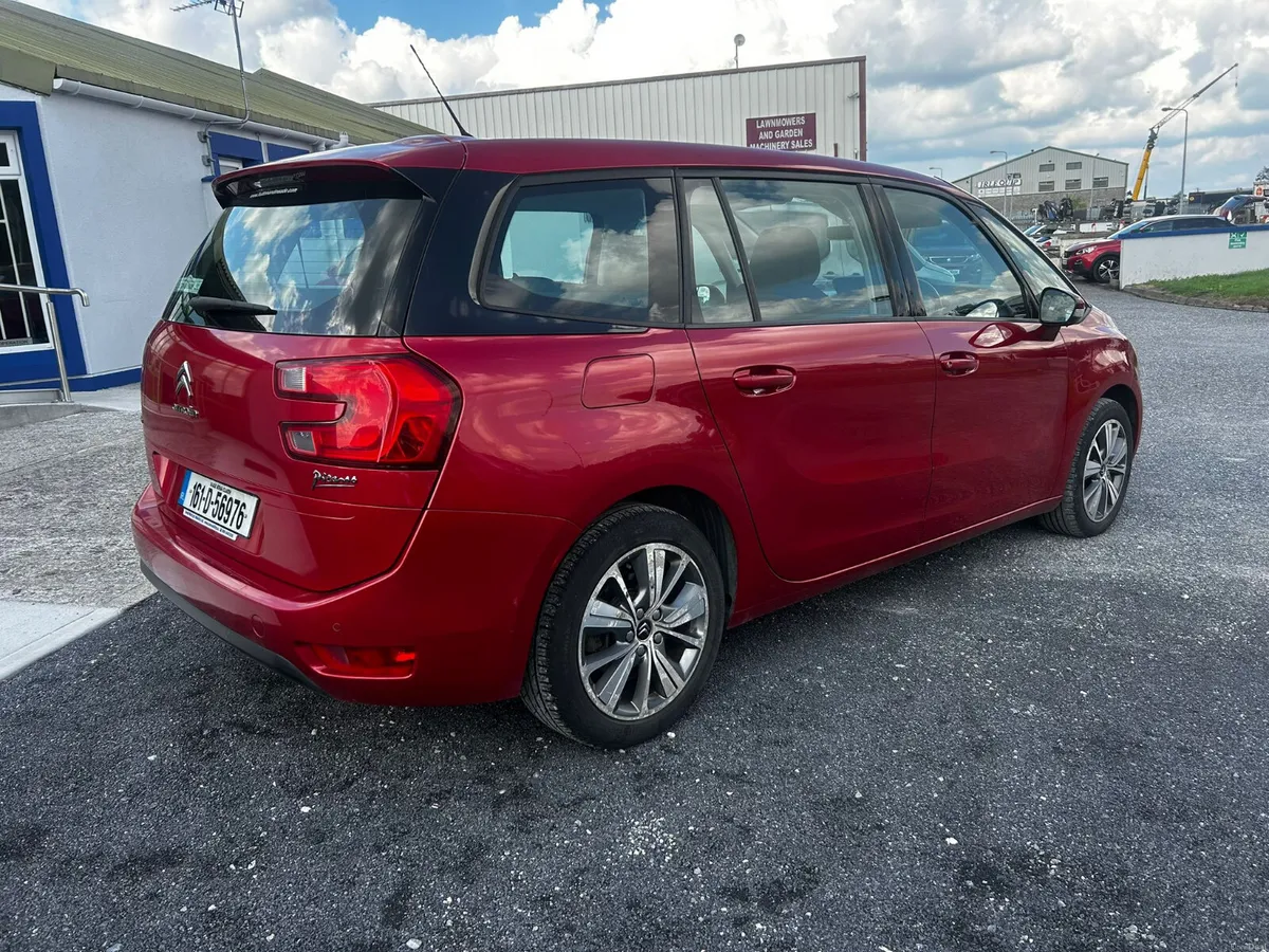 7 Seater 161 Citroen C4 Picasso - Image 6