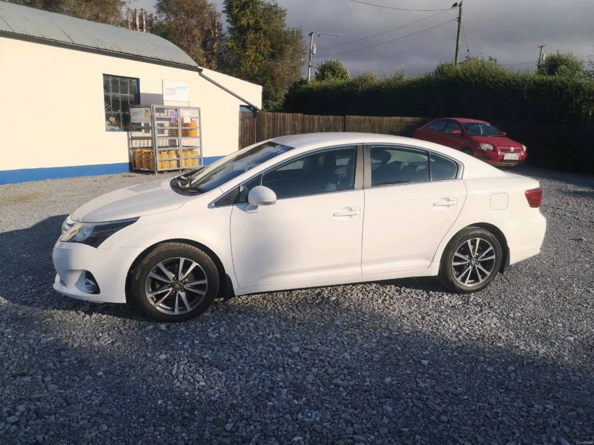 2015 Toyota Avensis 2.0D4D - Image 3