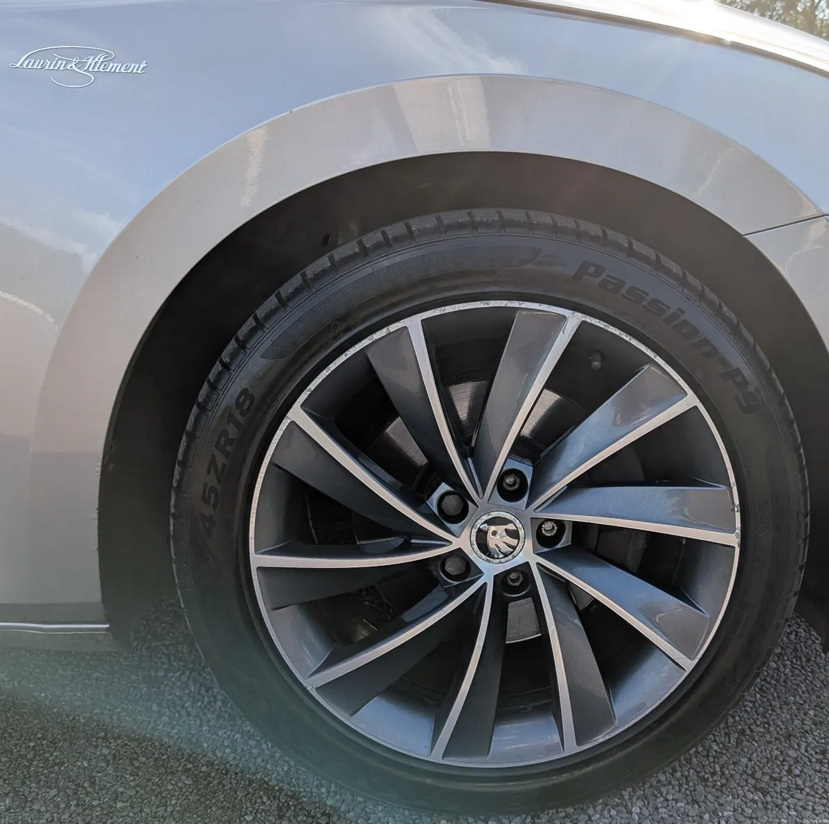 Skoda Superb 4x4 AUTO / LUXURY TOP SPEC /2015 - Image 4