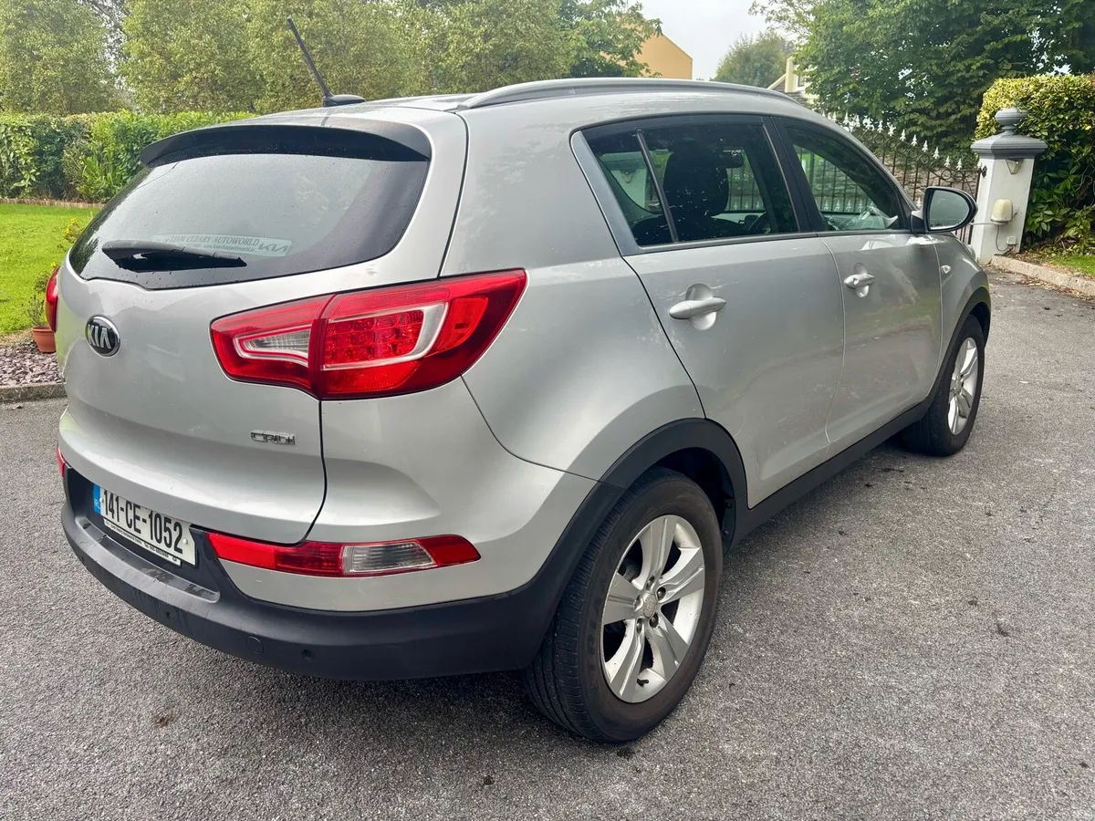 141 Silver Kia Sportage SUV - Diesel - Image 3