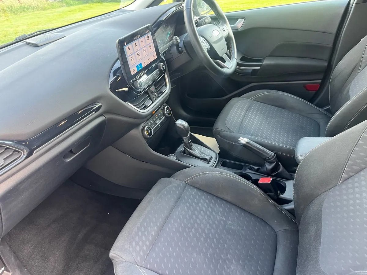 Ford fiesta - Image 6