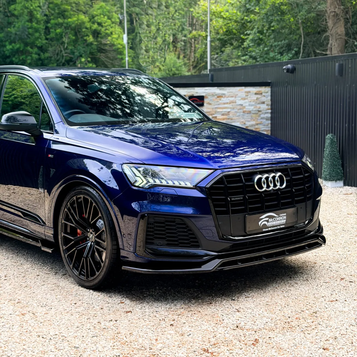 2022 (221) Audi Q7 S Line Black Edition 55 TFSI e - Image 2