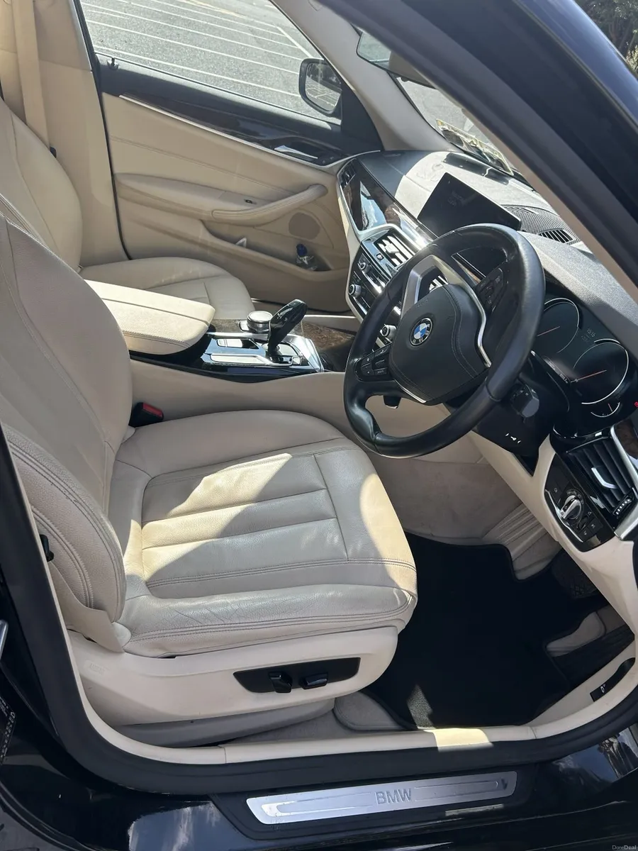 BMW 5-Series 2017 // Cream Leather // Very Low Kms - Image 3