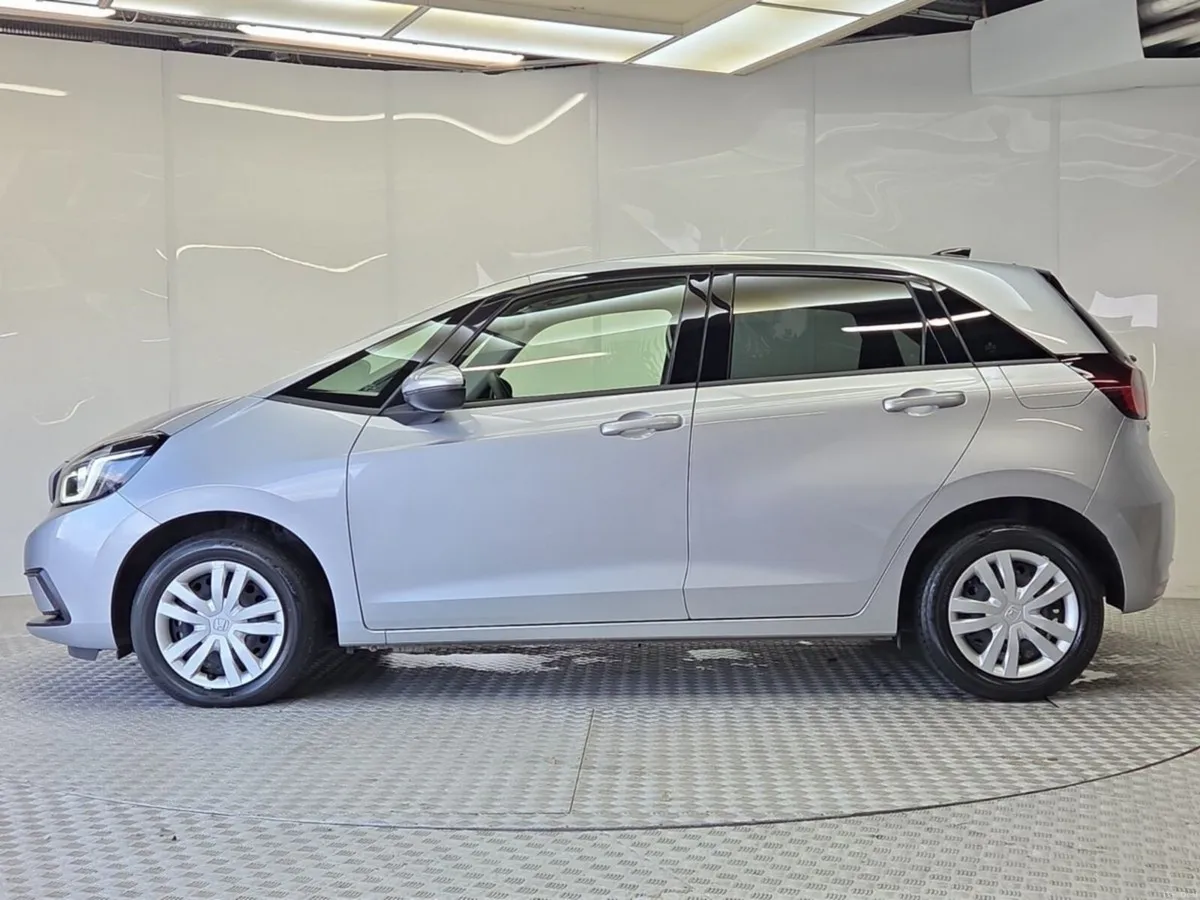 Honda Fit FIT Hybrid Model - Image 5