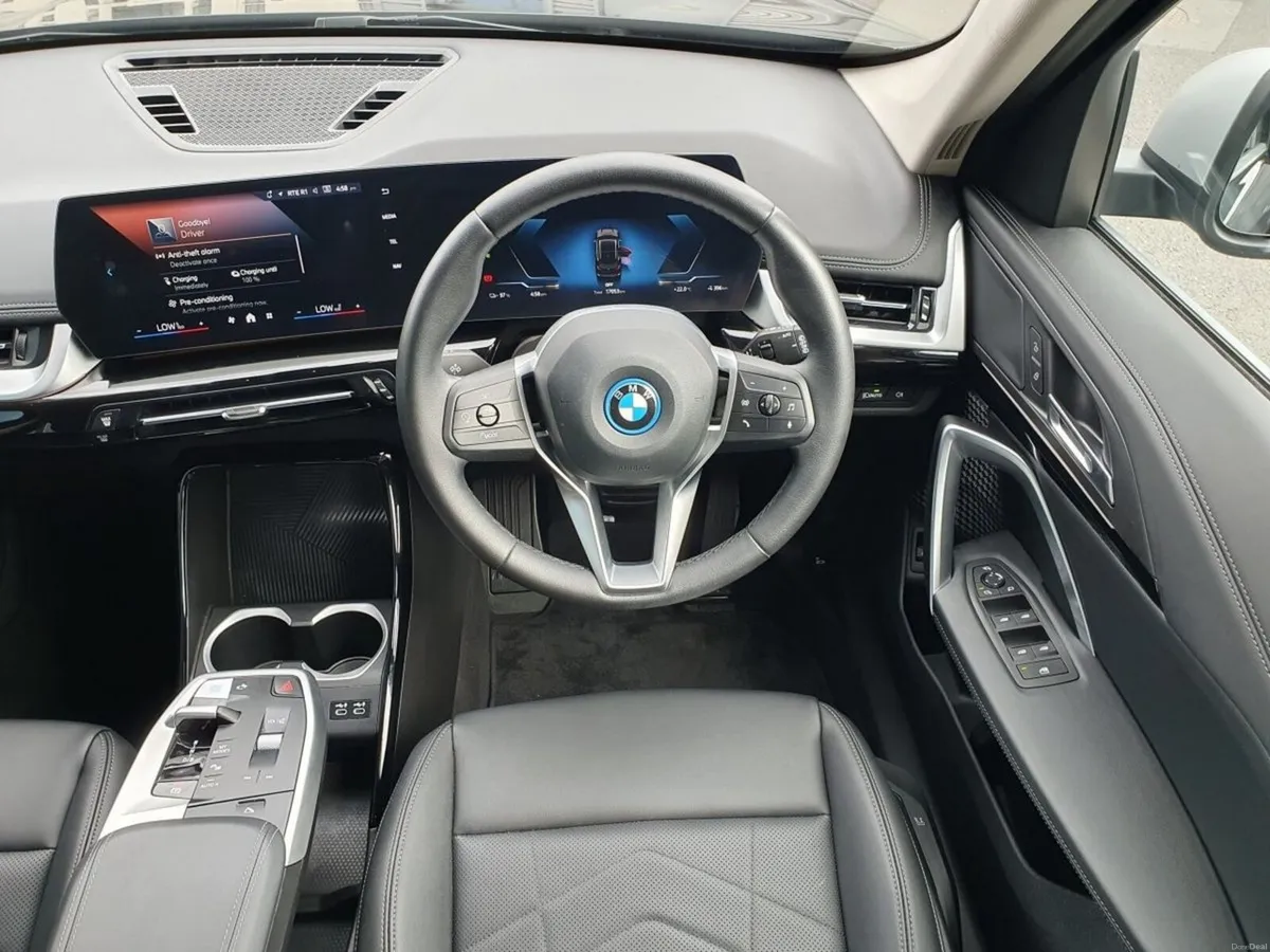 BMW iX1 eDrive20 xLine - Image 5