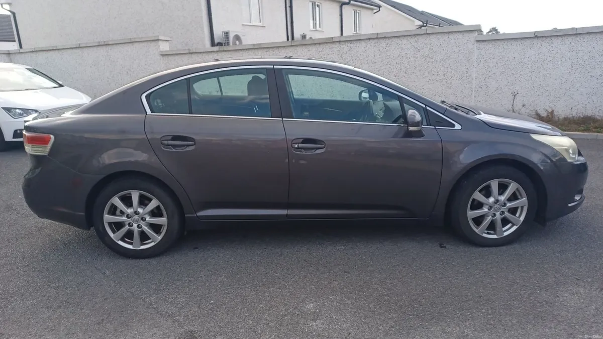11 Toyota Avensis diesel NEW NCT 9/27....Tax 4/27 - Image 4
