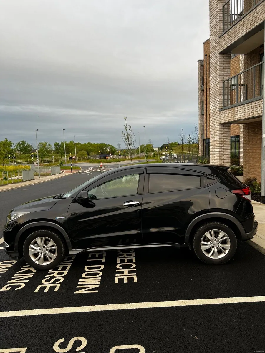 2015 Honda Vezel for Sale - Image 4