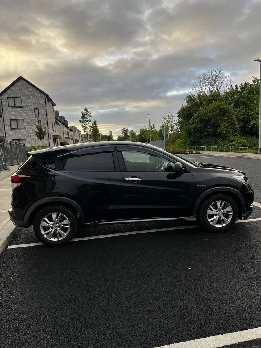 2015 Honda Vezel for Sale - Image 2