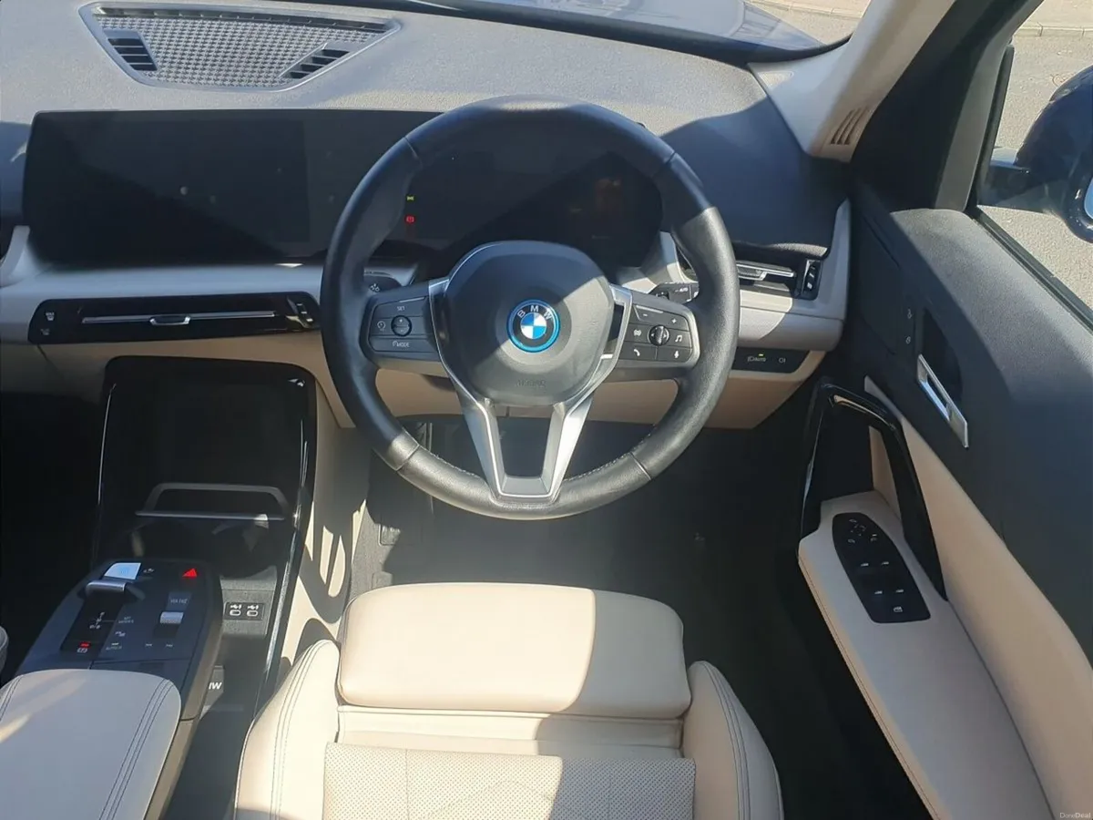 BMW iX1 eDrive20 Sport - Image 5