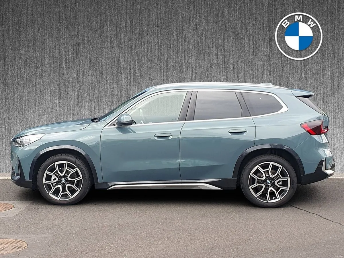 BMW iX1 eDrive20 xLine - Image 3