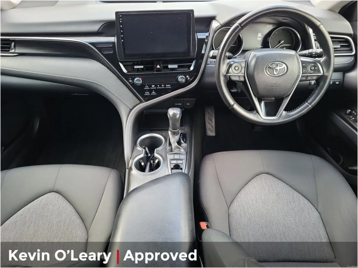 Toyota Camry 2.5 Camry Hybrid Platinum - Image 2