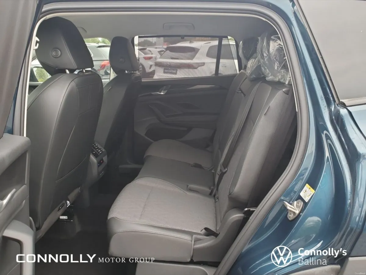 Volkswagen Tayron Edition 75 Automatic 7 Seats - Image 6