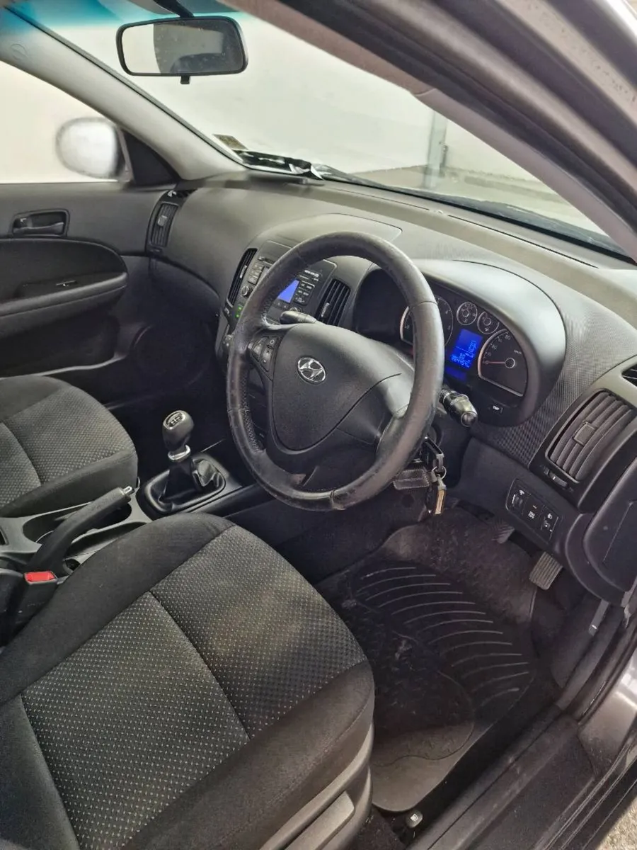 Hyundai i30 CW 1.6 - Image 5