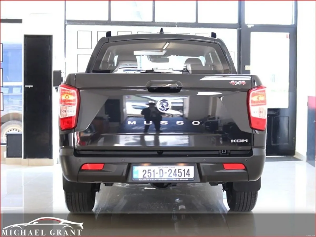 KGM Musso 2.2 DSL AUTOMATIC P/T 4WD 4DR AWD PICK U - Image 6