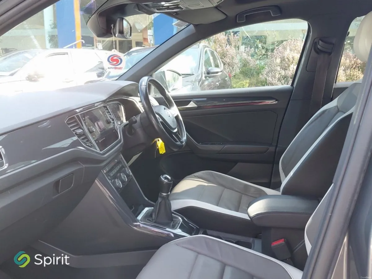 Volkswagen T-Roc 1.5 TSI 150bhp Sport - Image 3
