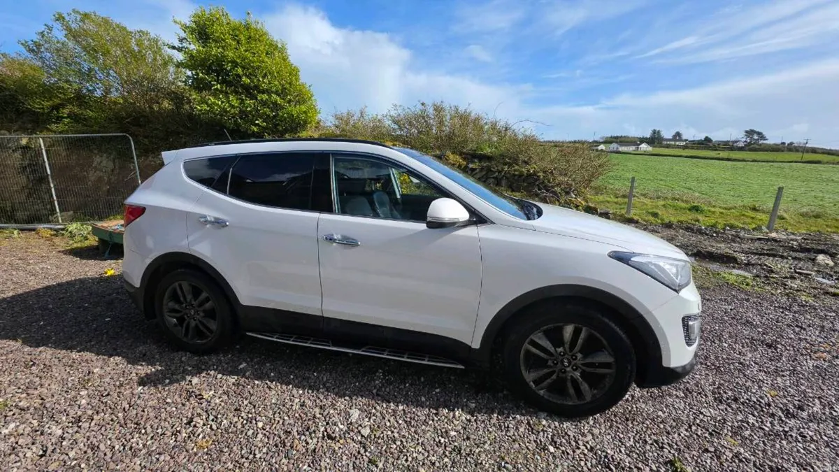 Hyundai Santa Fe 7 seater 6 speed manual - Image 1