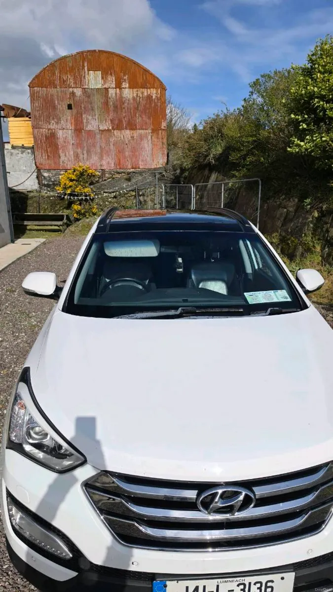 Hyundai Santa Fe 7 seater 6 speed manual - Image 4