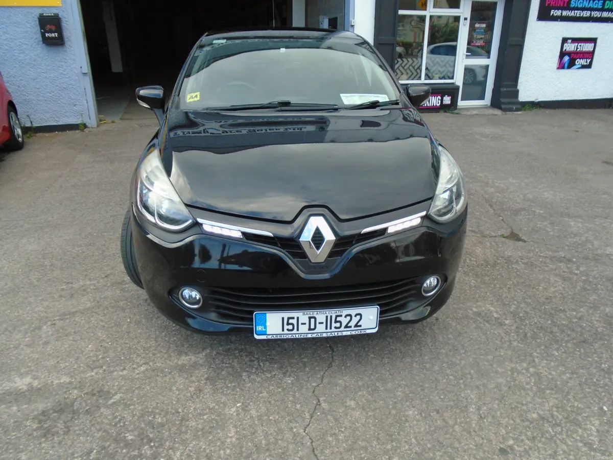 Renault Clio 2015 LOW KMS - Image 2