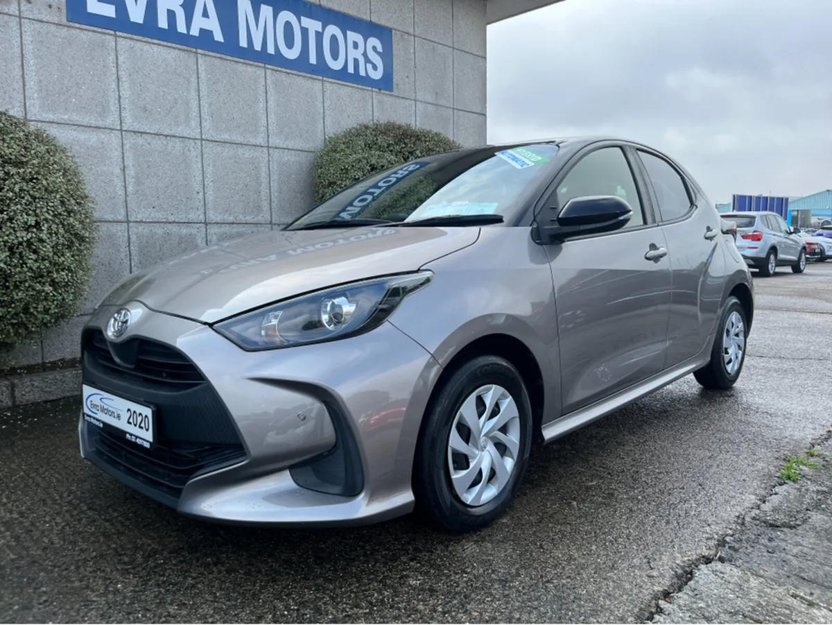 Toyota Yaris G HYBRID AUTOMATIC 1.5 PETROL //REVER - Image 5
