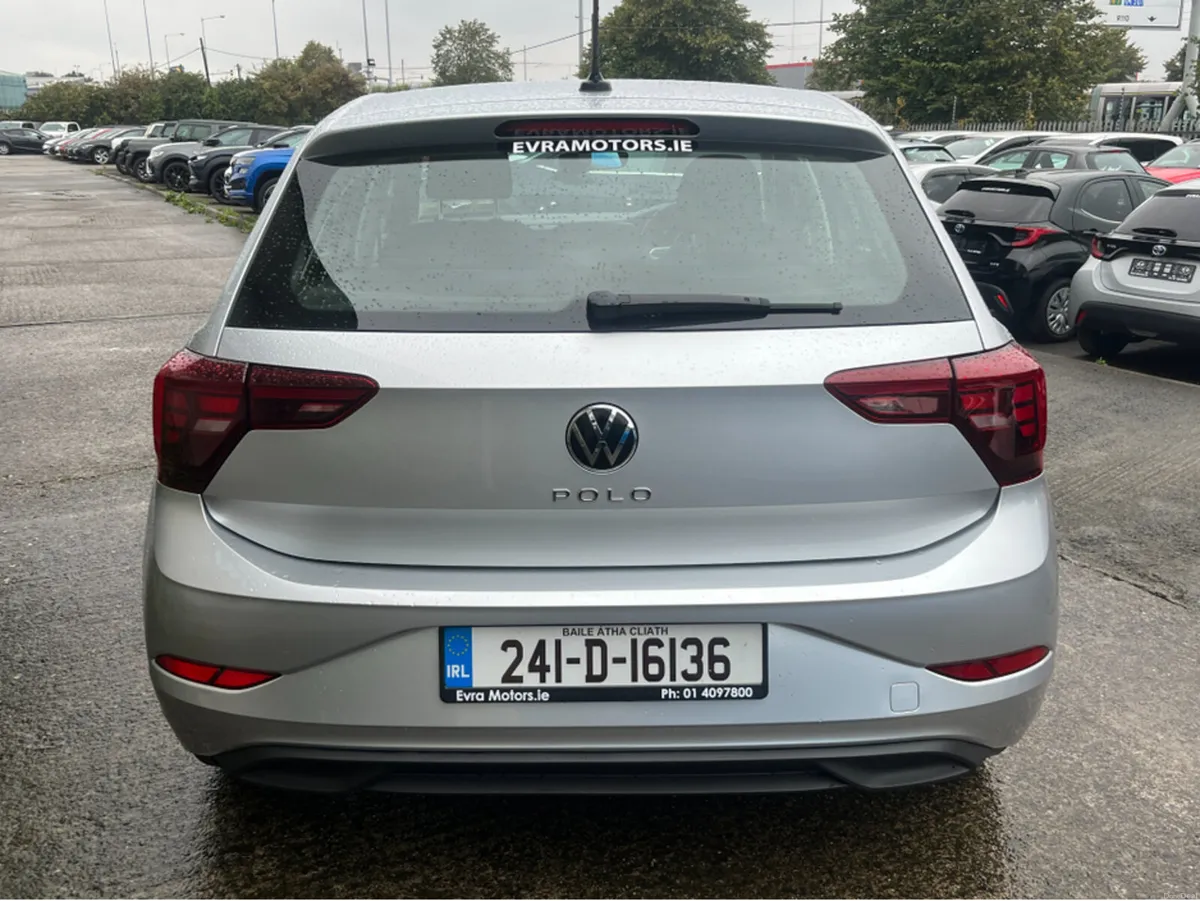 Volkswagen Polo LIFE 1.0 PETROL MANUAL //REVERSE C - Image 6