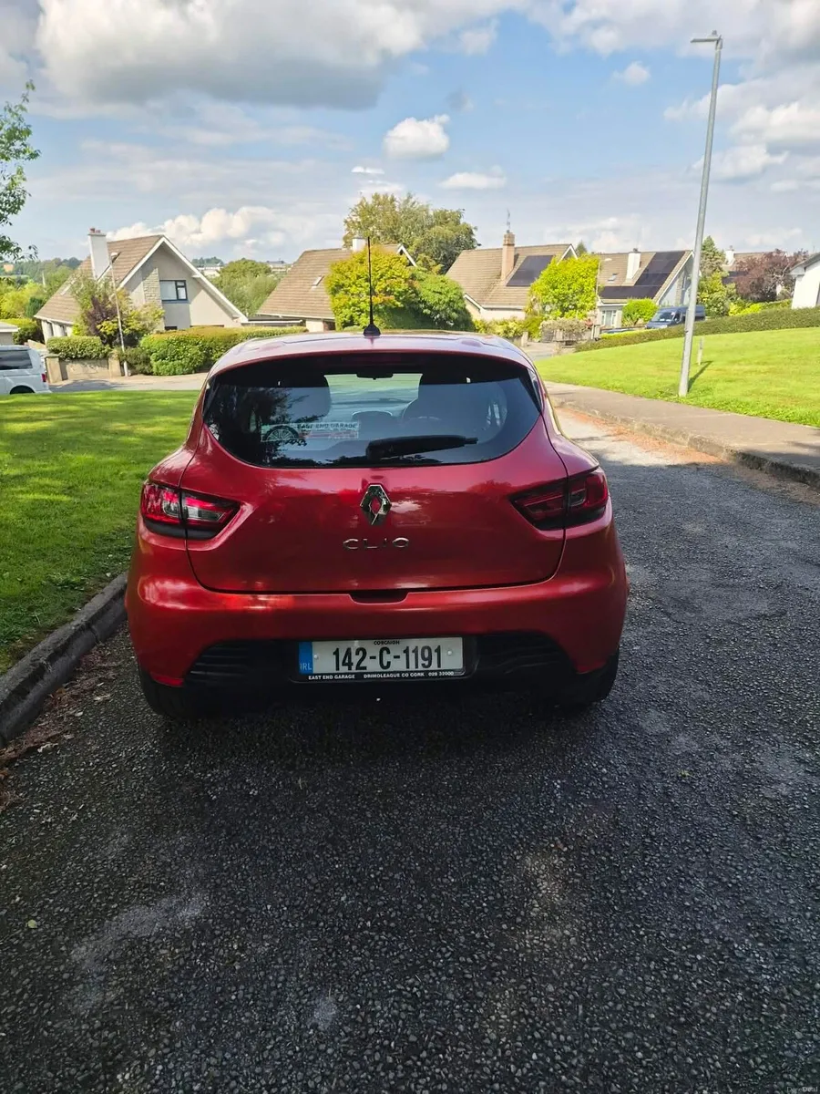 141 Renault Clio 1.2 petrol - Image 2