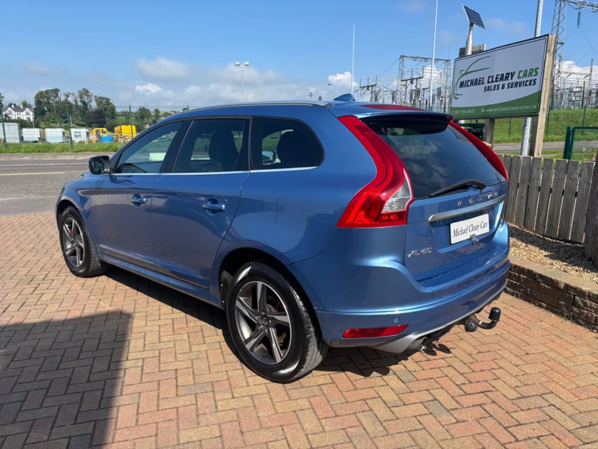 Volvo XC60 2.4D D4 R-DESIGN LUXURY NAV AWD RDSIGN - Image 4