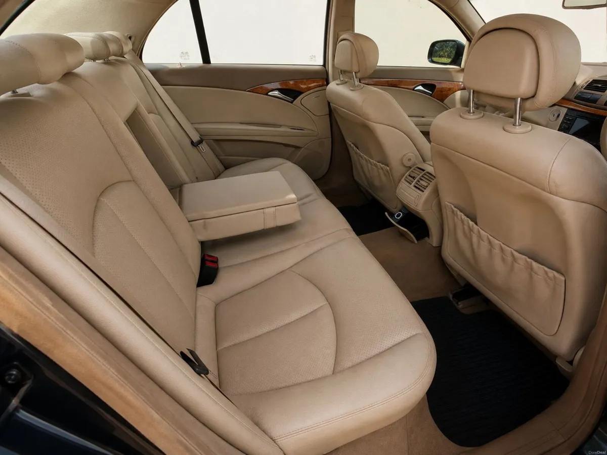 Mercedes-Benz E-Class 2008 - Image 4