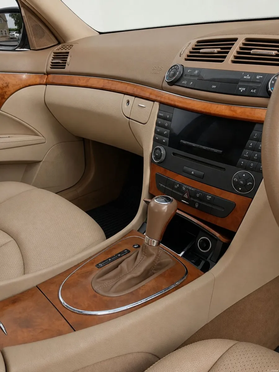 Mercedes-Benz E-Class 2008 - Image 6