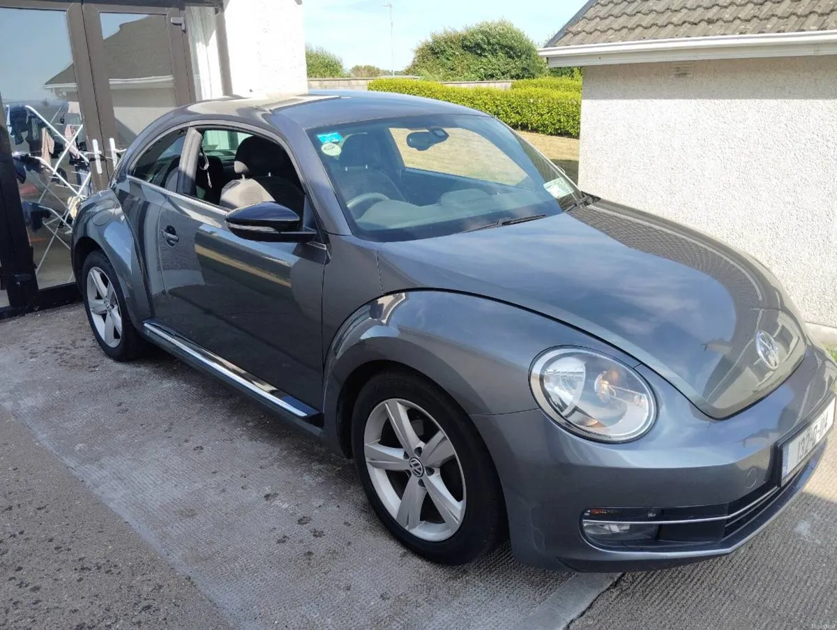 **2013 VOLKSWAGEN BEETLE 2.0 DIESEL SPORT** - Image 2