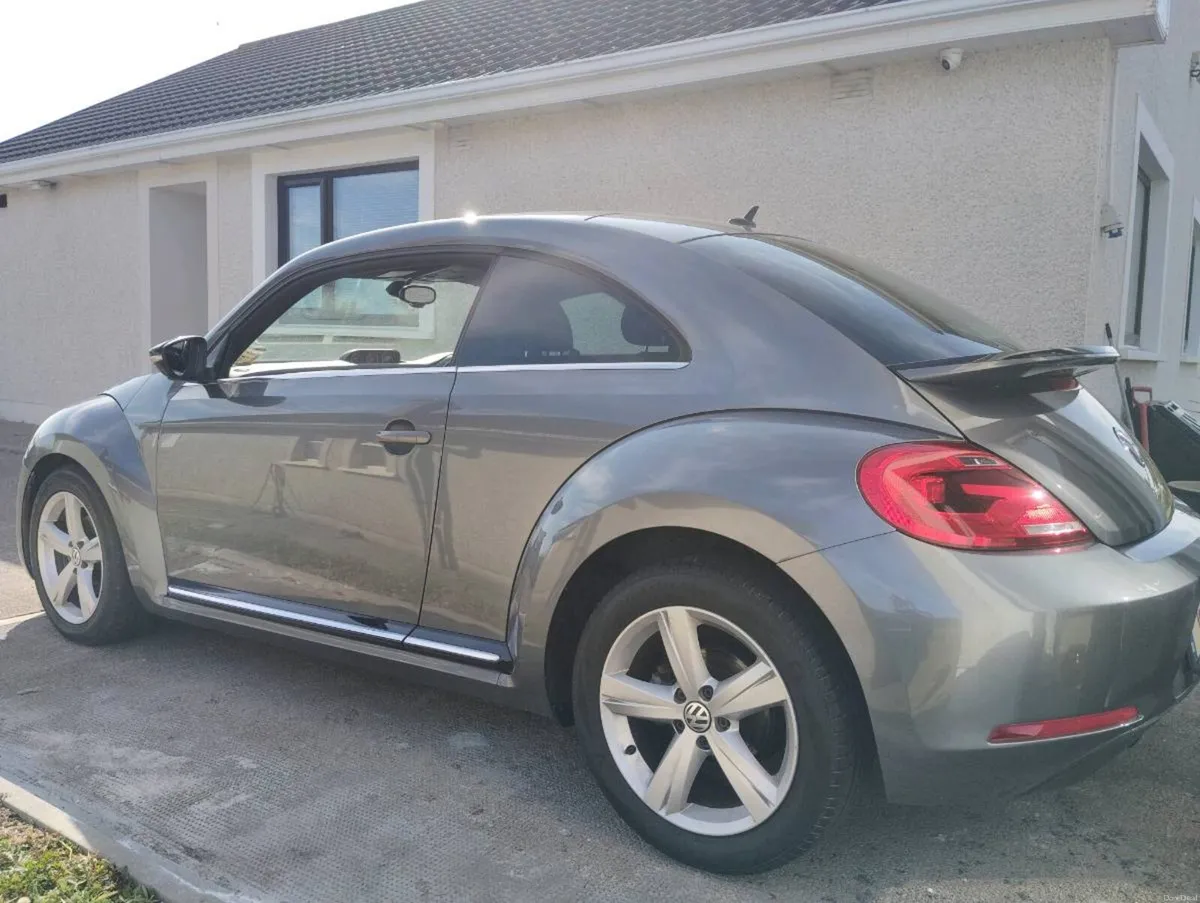 **2013 VOLKSWAGEN BEETLE 2.0 DIESEL SPORT** - Image 4