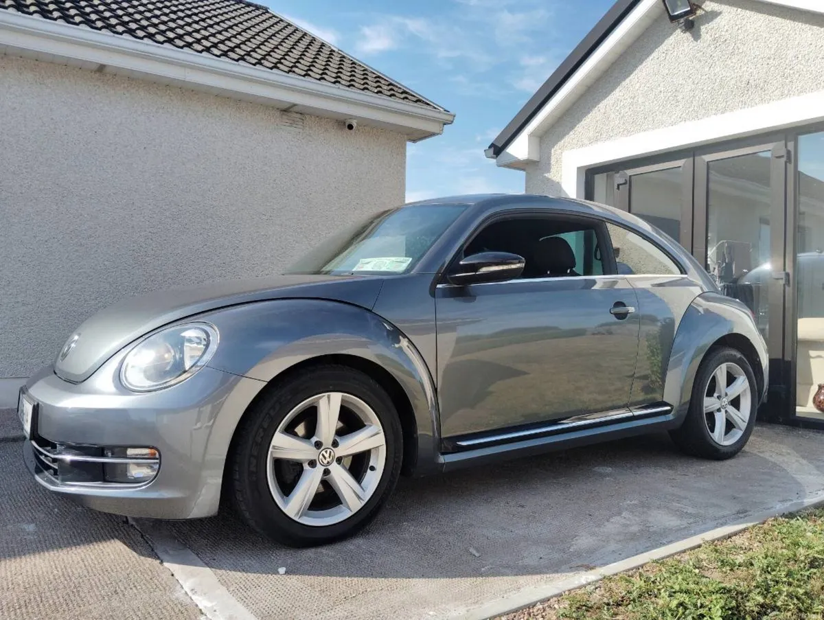 **2013 VOLKSWAGEN BEETLE 2.0 DIESEL SPORT** - Image 5