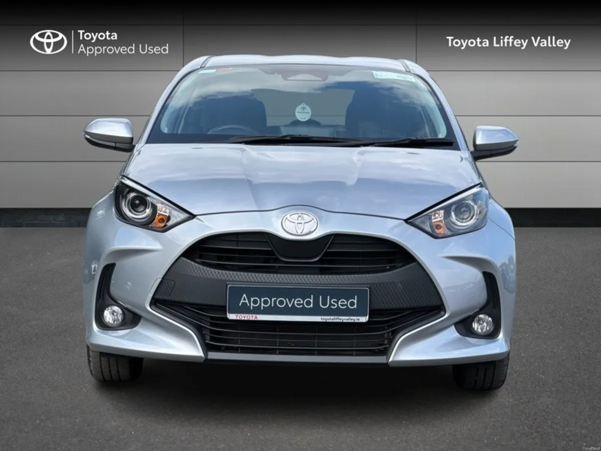 Toyota Yaris YARIS HYBRID LUNA - Image 5