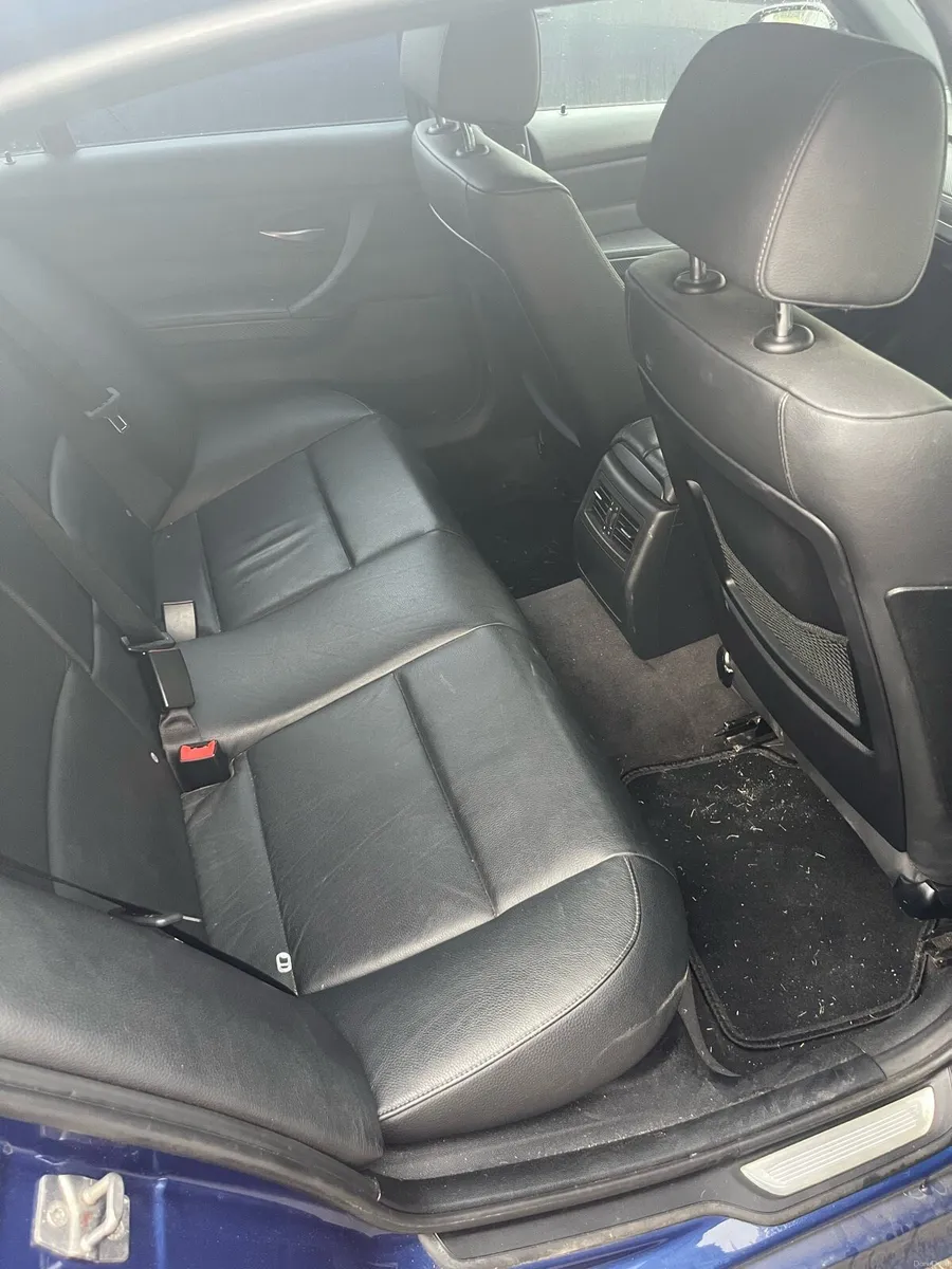 Bmw 318d M sport manual - Image 6