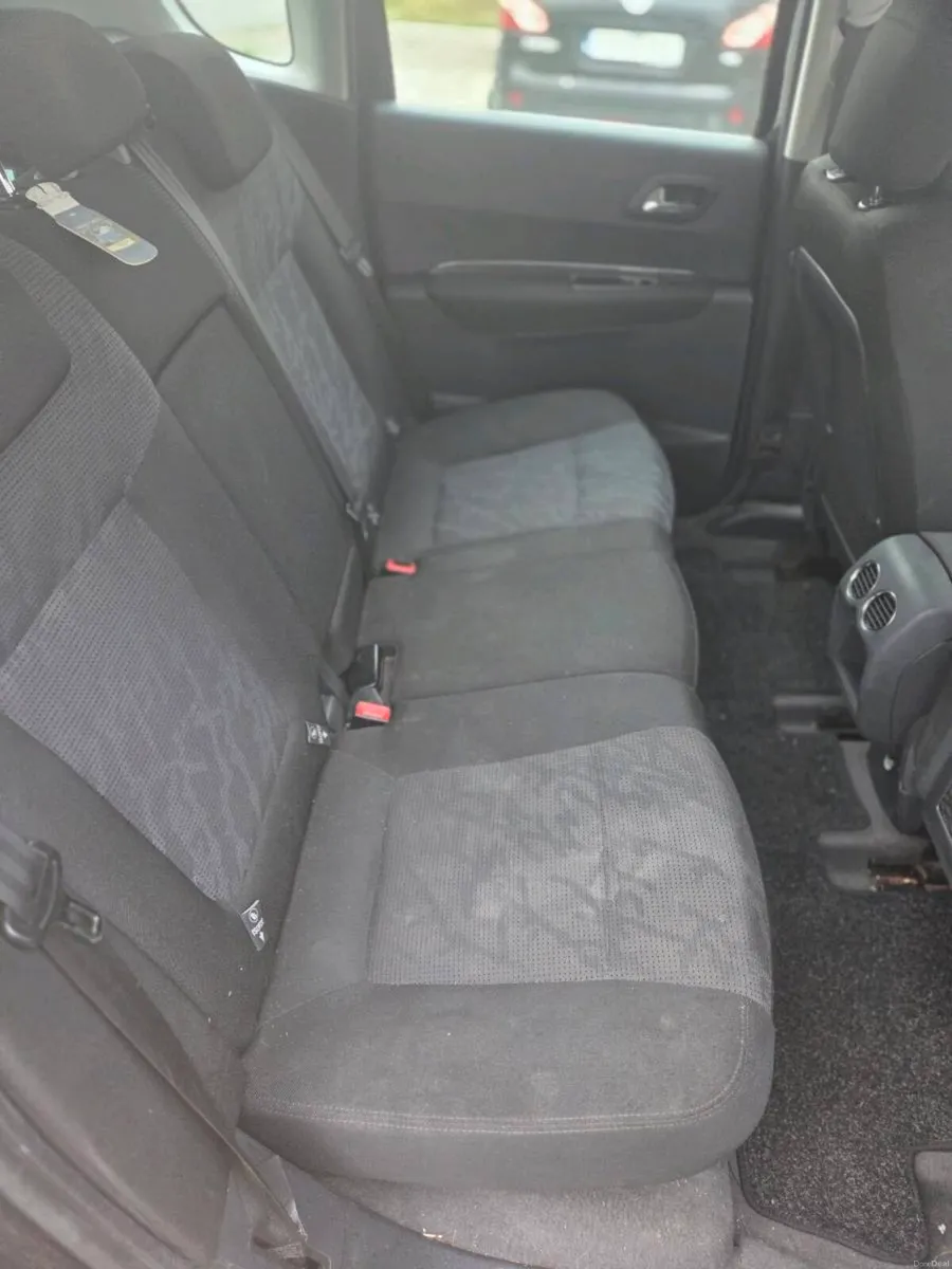 Car - Image 6
