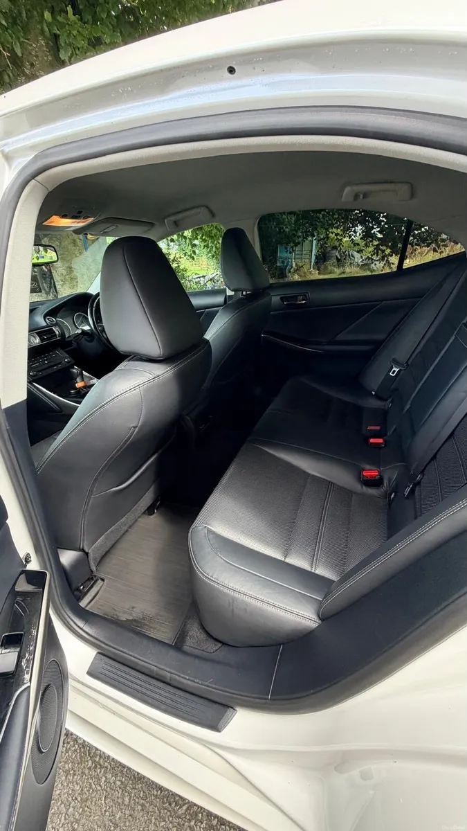 Lexus is300H NCT until 2028 - Image 5