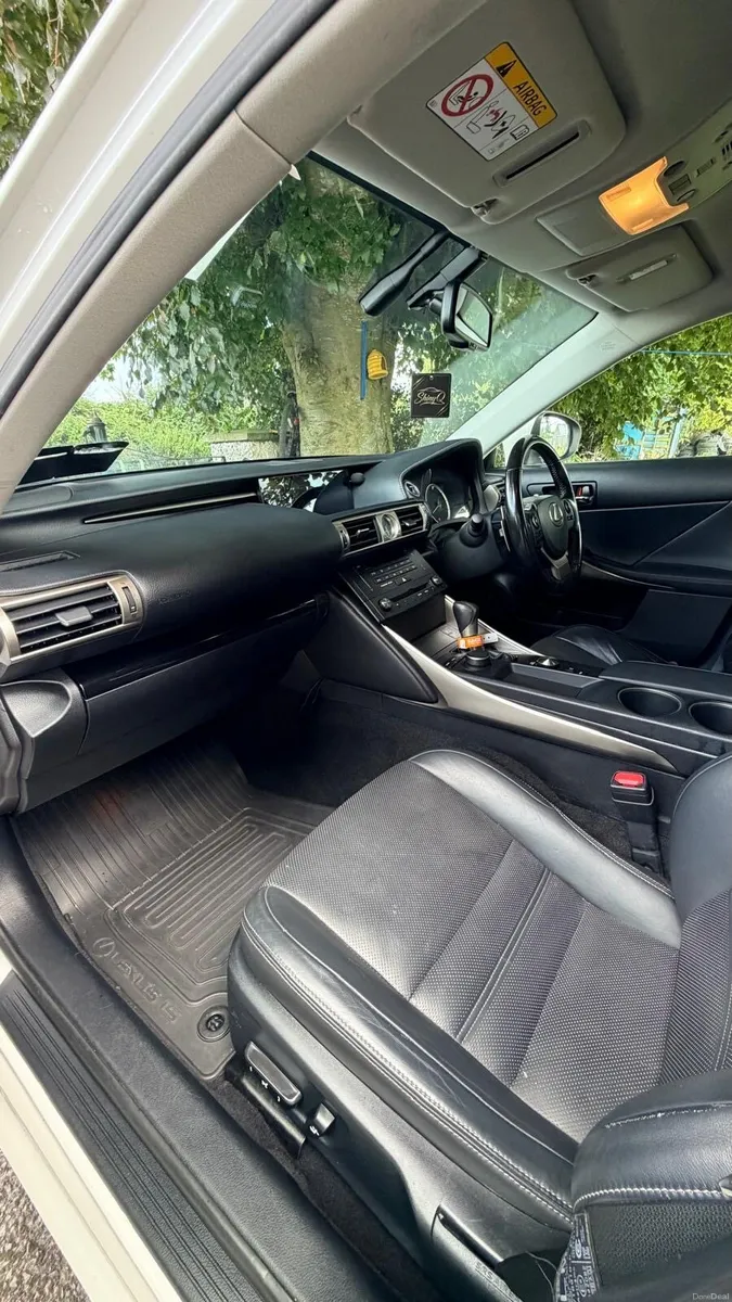 Lexus is300H NCT until 2028 - Image 3