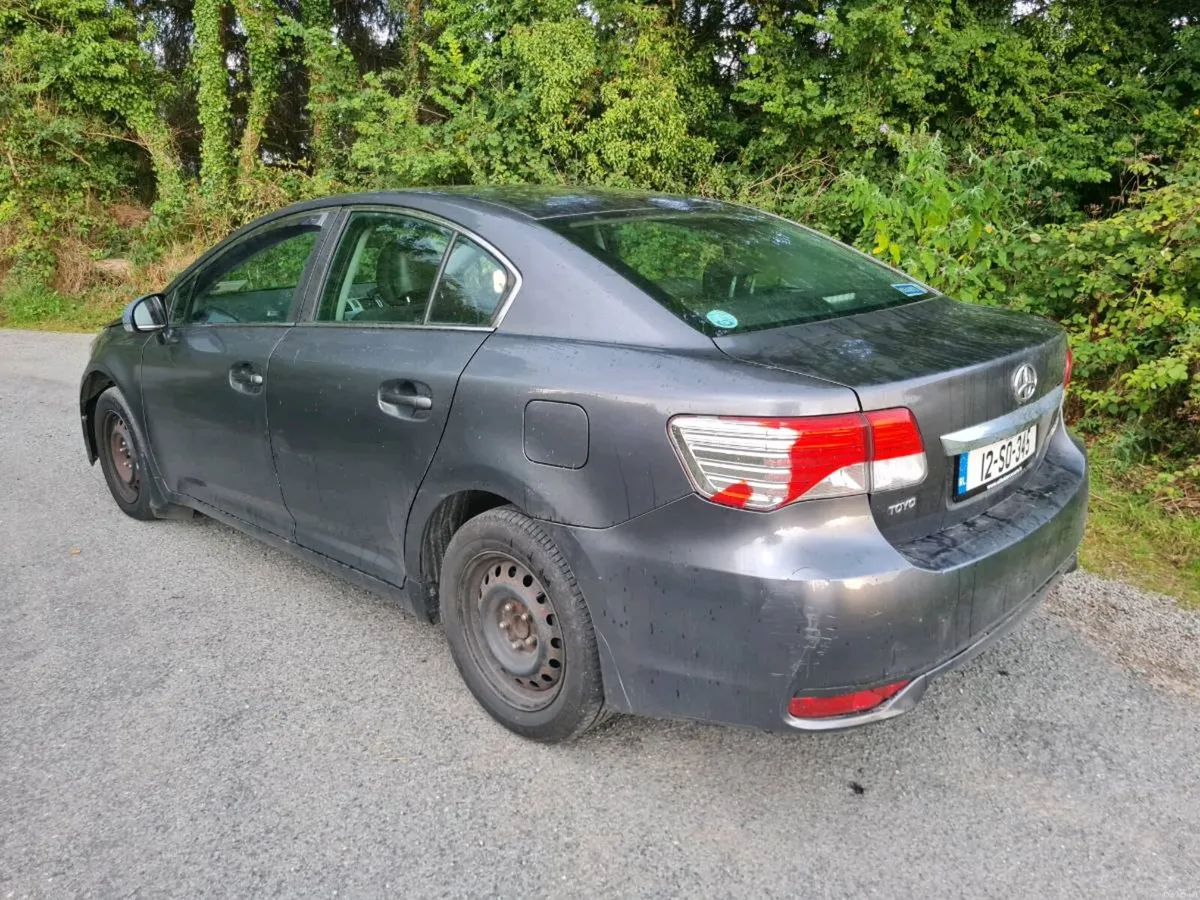 2012 Toyota Avensis - Image 3