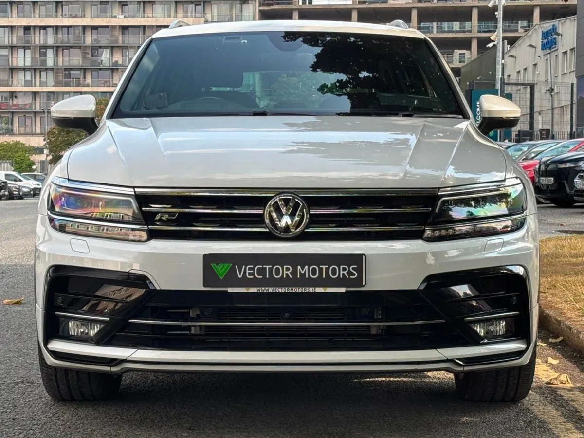 Volkswagen Tiguan R-LINE 4 MOTION 2.0 TDI AUTO NEW - Image 3