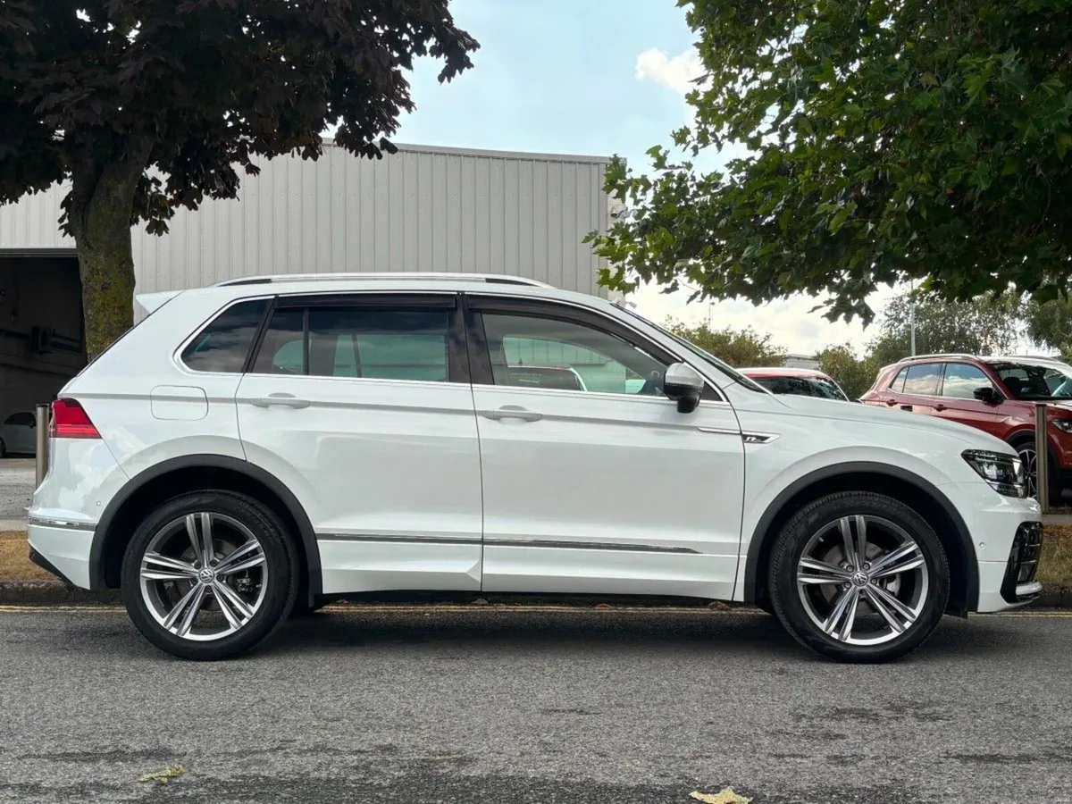 Volkswagen Tiguan R-LINE 4 MOTION 2.0 TDI AUTO NEW - Image 4