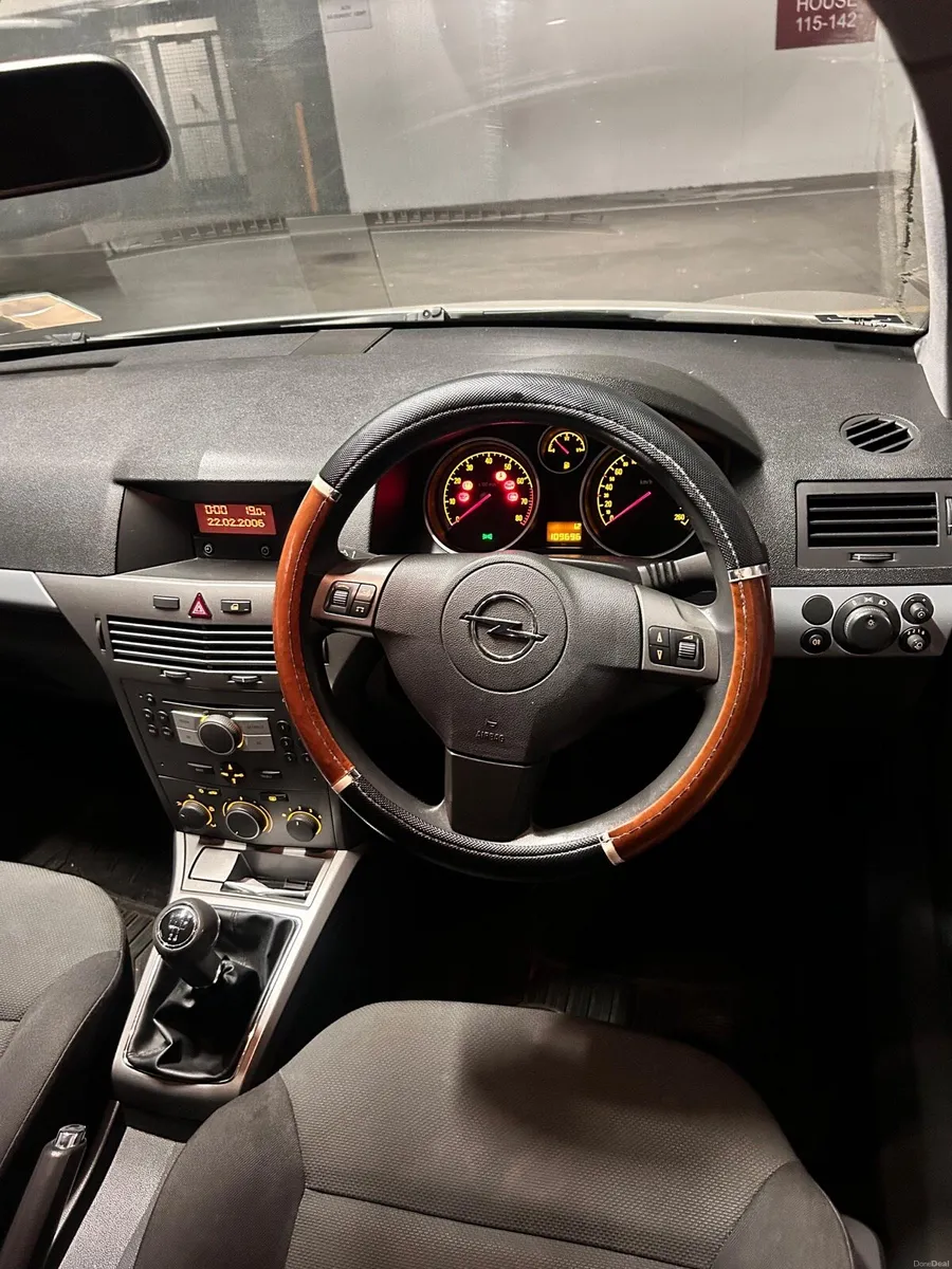 Opel Astra 1.4L petrol - Image 5