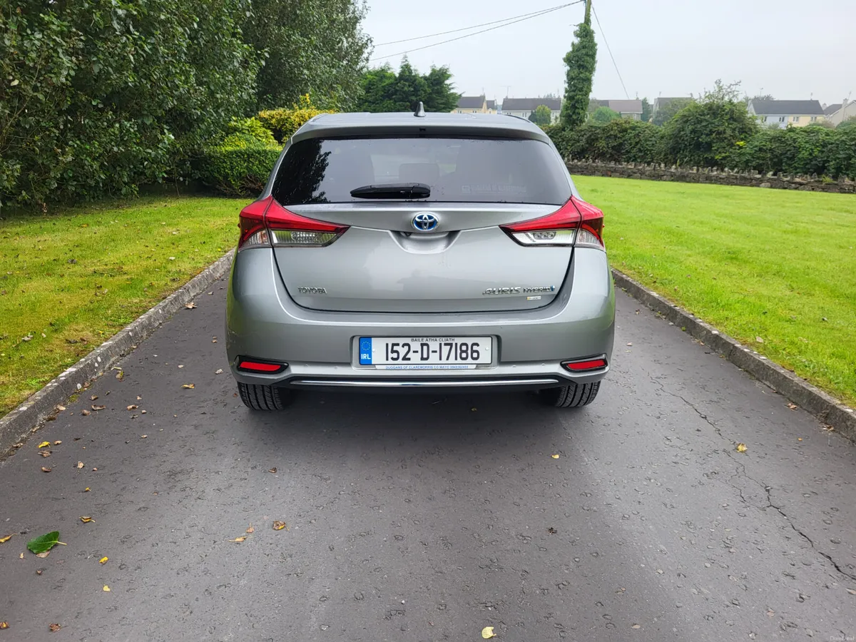 Toyota Auris  HYBRID AUTOMATIC - Image 3