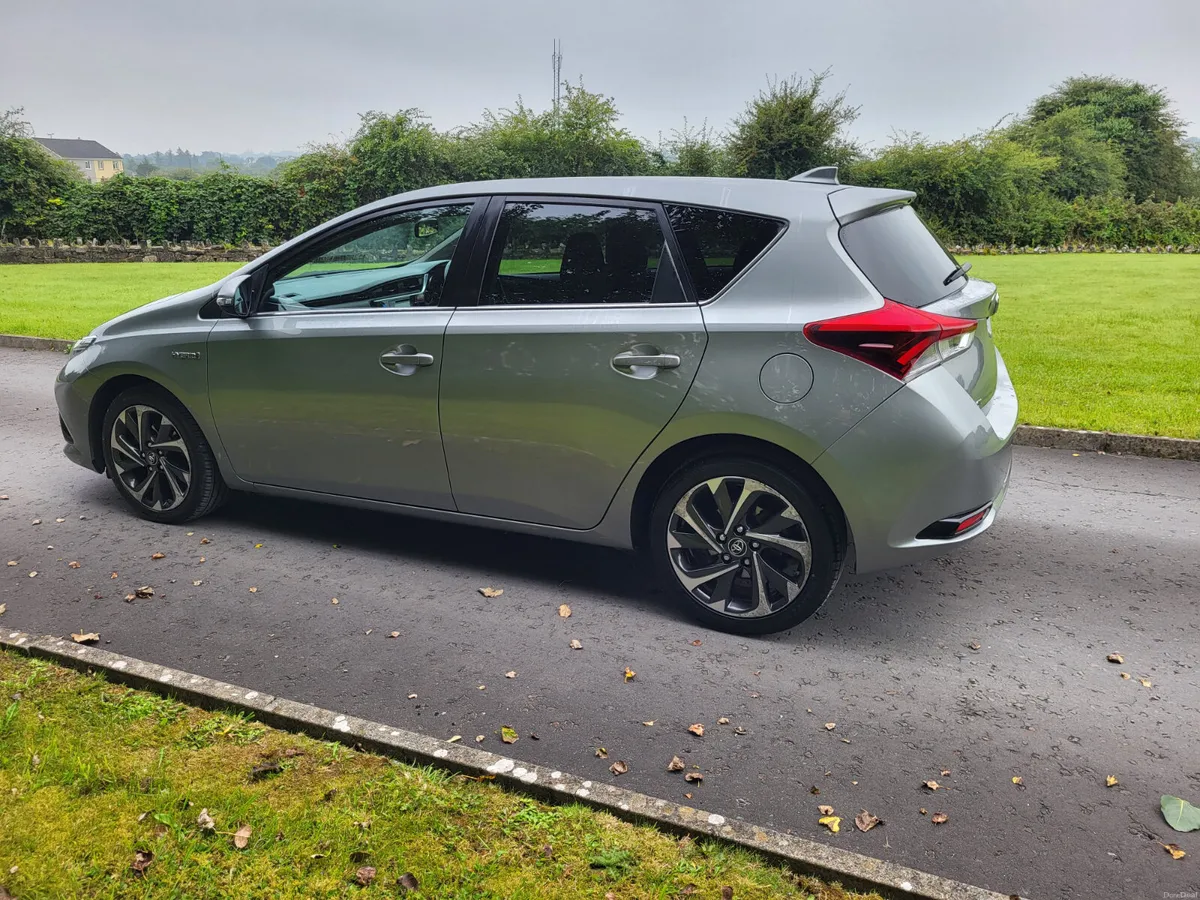 Toyota Auris  HYBRID AUTOMATIC - Image 4