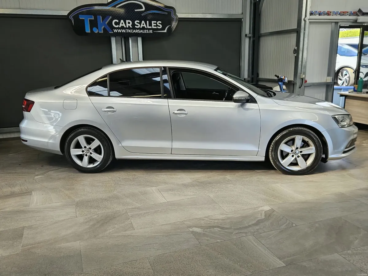 16 VOLKSWAGEN JETTA COMFORTLINE EDITION - Image 2