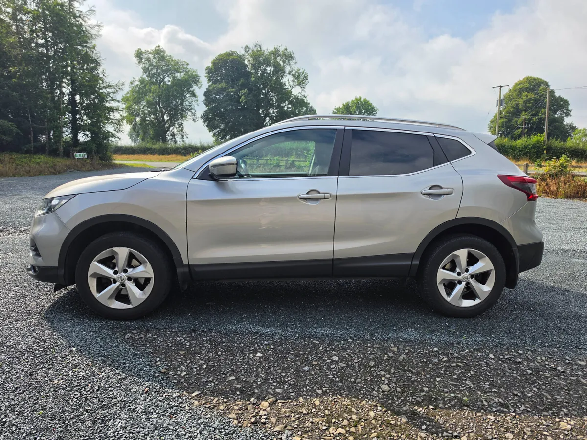 Nissan Qashqai 1.2 petrol Automatic - Image 5
